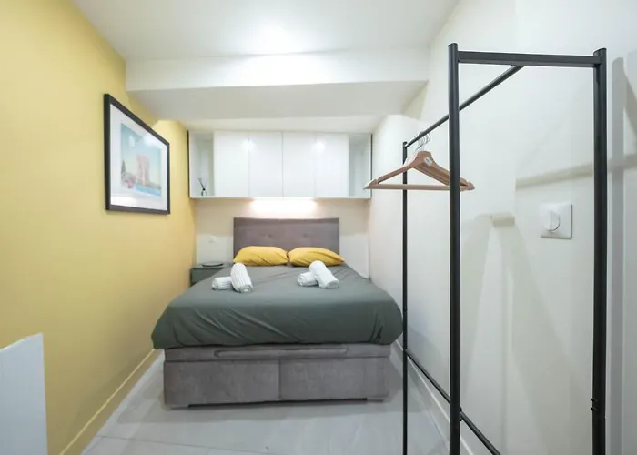 Le Petit Olivier En Coeur De Et Parking Inclus A 10 Mins Apartment Montpellier