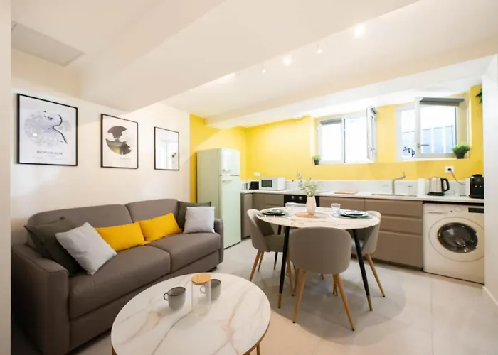 Le Petit Olivier En Coeur De Et Parking Inclus A 10 Mins Apartment Montpellier