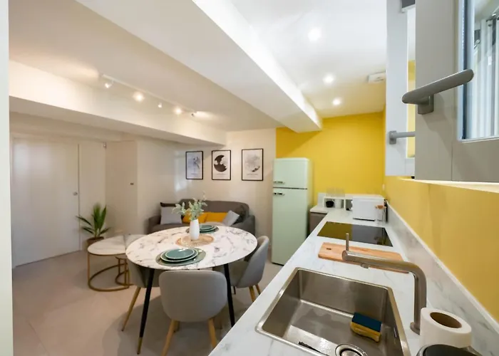 Apartment Le Petit Olivier En Coeur De Et Parking Inclus A 10 Mins Montpellier