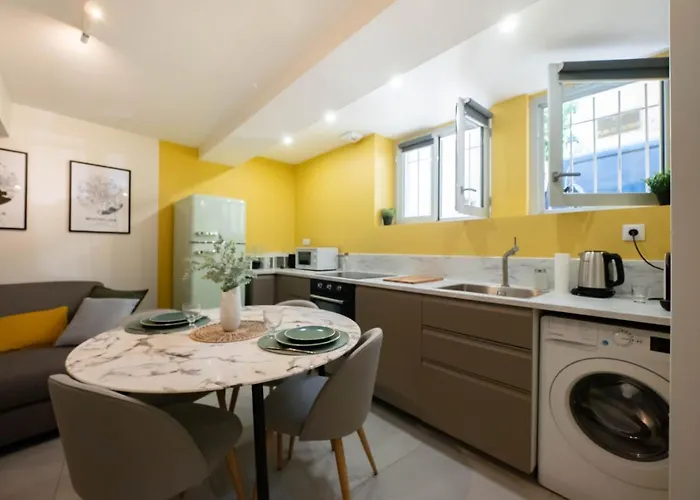 Le Petit Olivier En Coeur De Et Parking Inclus A 10 Mins